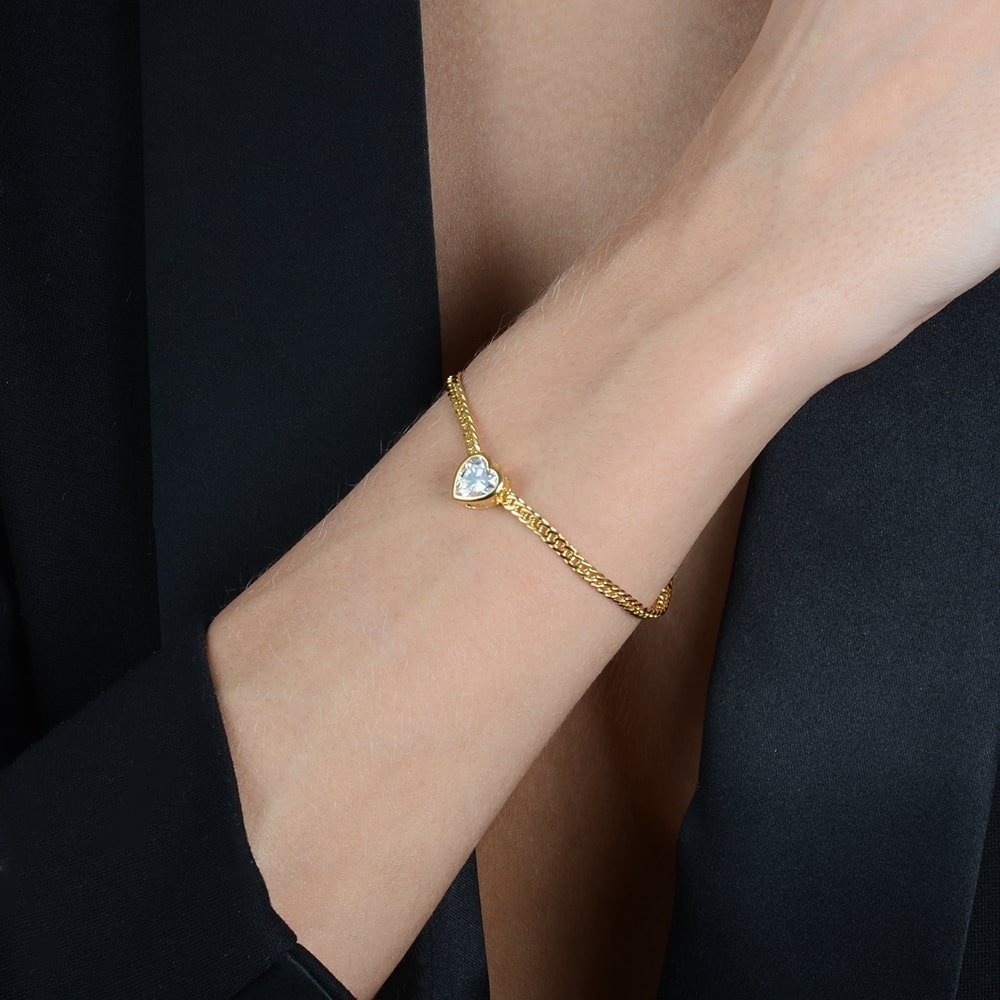 Pulseira Dourada com Pedra de Coração em Zircônia - Delicatti
