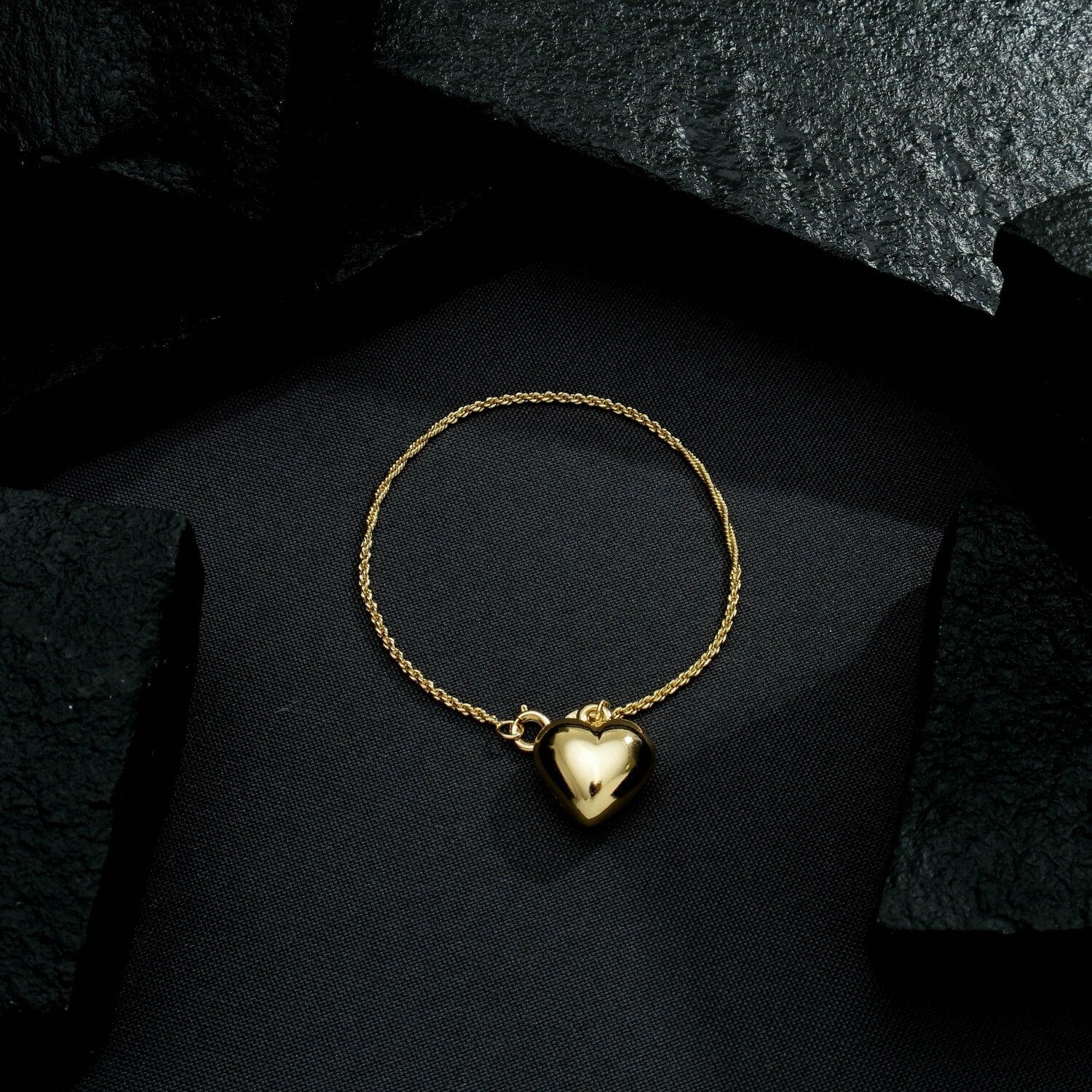 Pulseira Dourada de Cordão Baiano com Coração - Delicatti